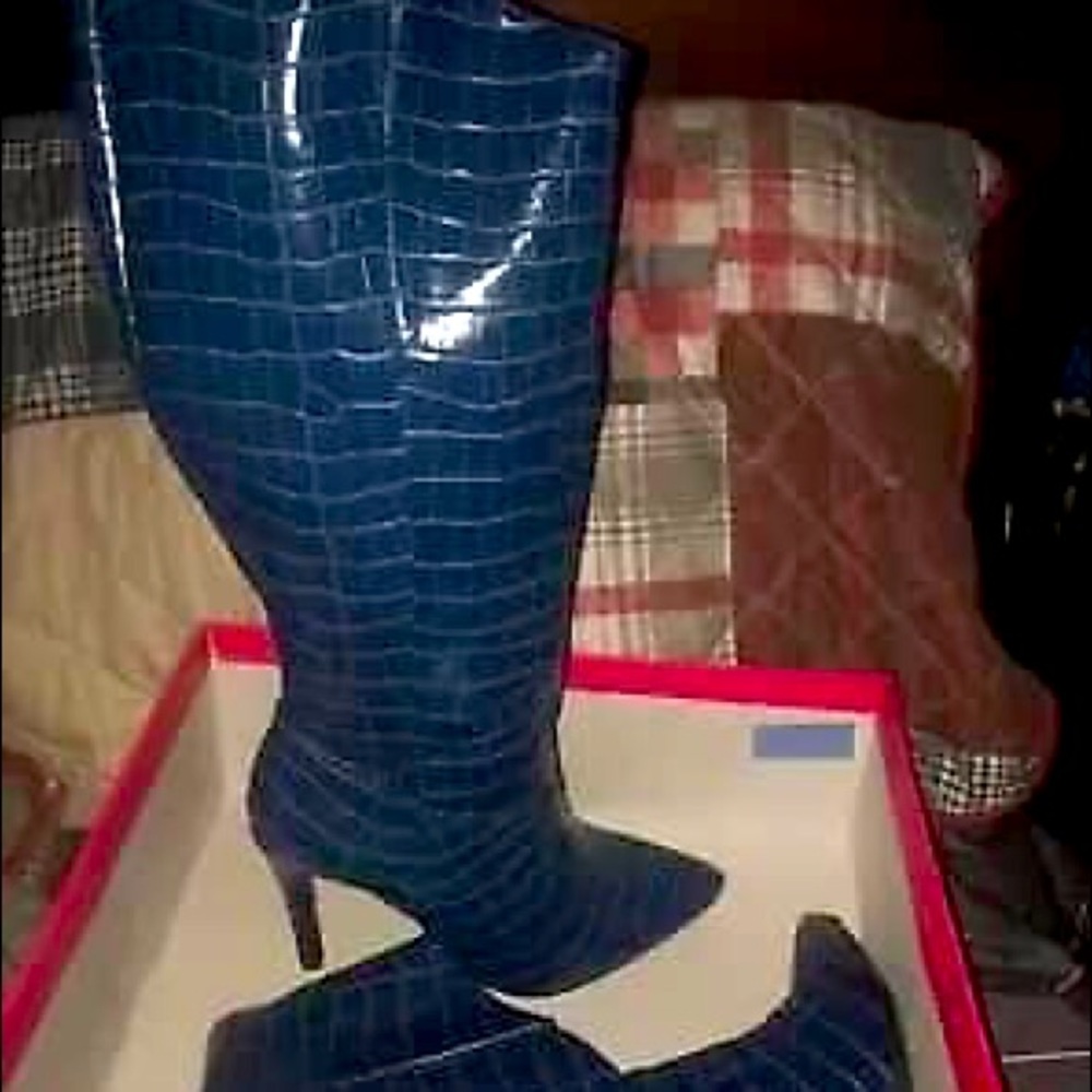 Brand new knee high blue boots size 7